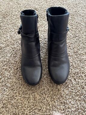 Baretraps Women's Black Ankle Boots - Classic Zip & Strap Design